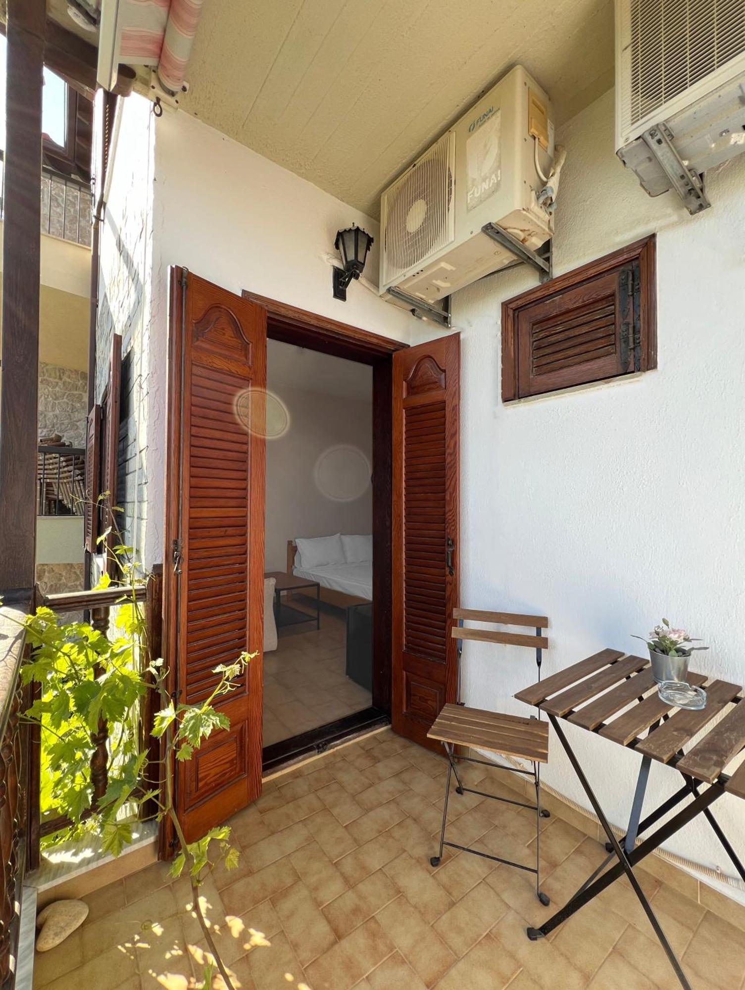 Viva Properties Ouranoupoli Exterior photo